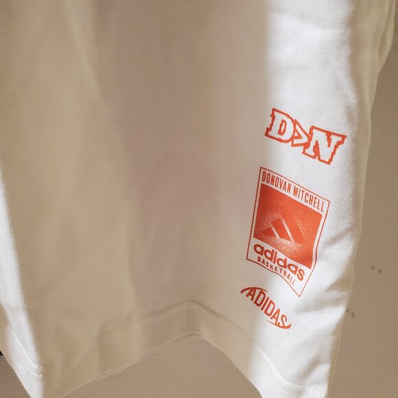 Adidas X Donovan Spida Mitchell 8 Bit Pixel Video game T shirt Cavaliers - Picture 2 of 5